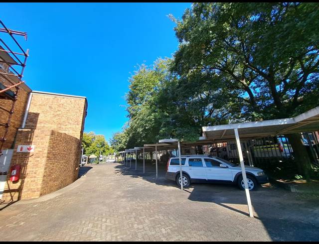 1,350M² OFFICE FOR SALE IN KLEINFONTEIN